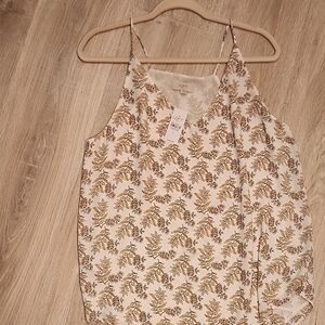 LOFT Women's Cream and Gold Floral Top